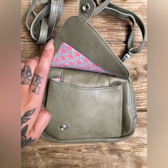 Clara Crazy - Brunt Olive | Aunts and Uncles Mini Purse - Picture 2 of 8